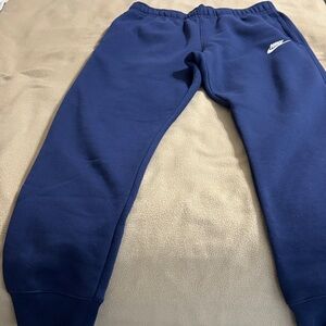 Nike men’s Club Fleece Navy Joggers